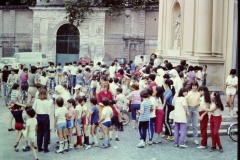 sul-piazzale-della-chiesa-1